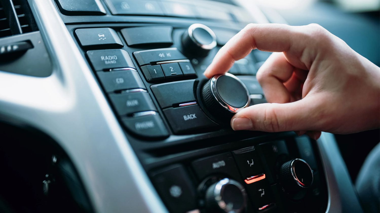 Tres radioemisoras de FM obtuvieron la habilitación del ENACOM