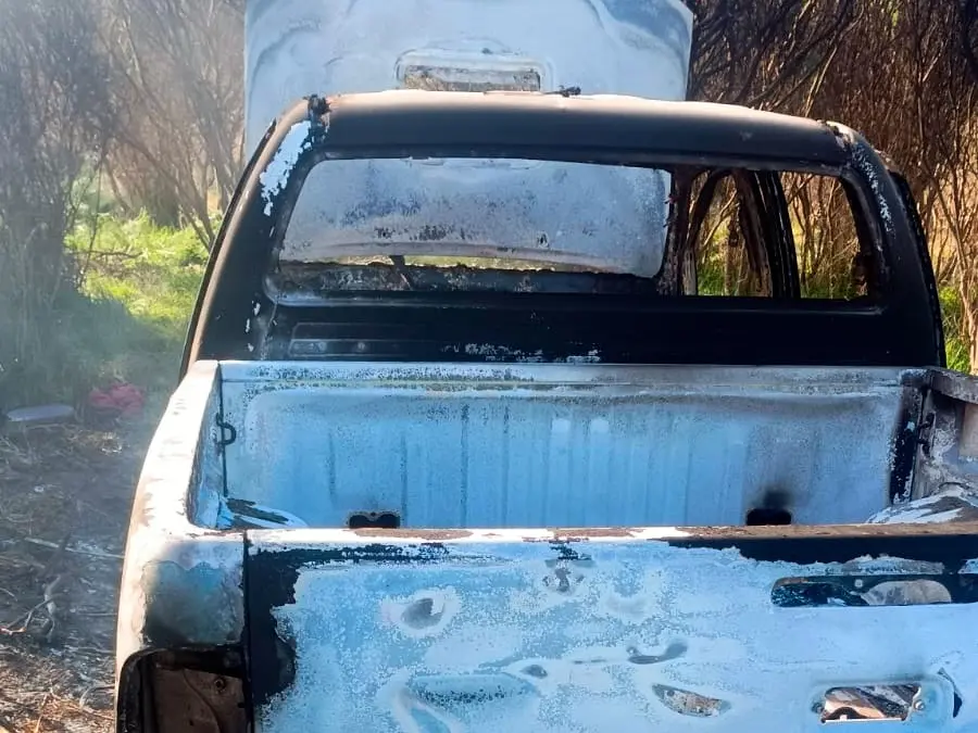 Apareció incendiada y con faltantes la camioneta robada