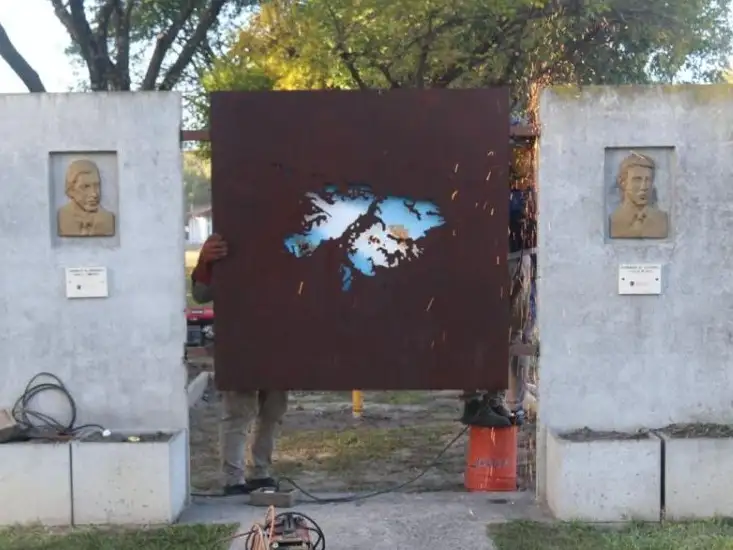 Reacondicionaron la Plaza Dimotta para realizar un acto homenaje a los caídos en el Crucero ARA General Belgrano