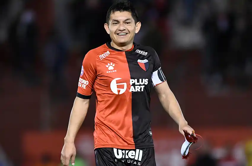 "Pulga" Rodríguez tras golear a Racing y salir campeón con Colón: "La gloria no se compra"