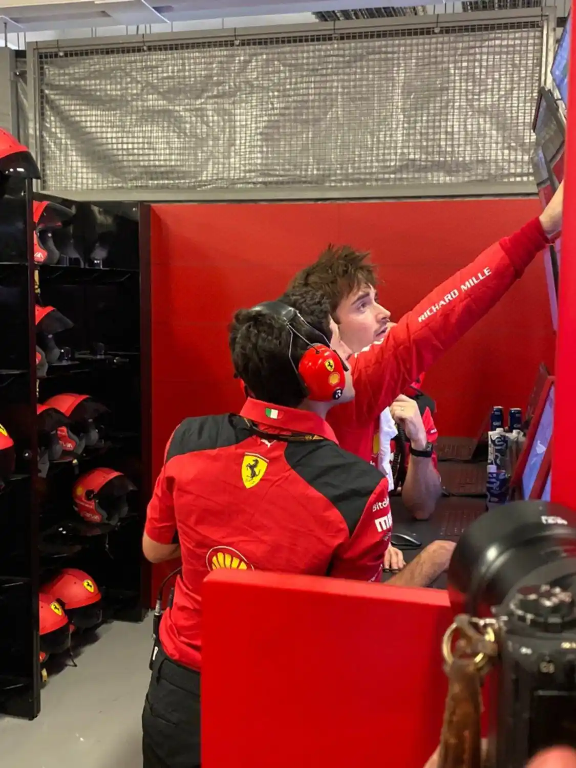 Charles Leclerc es derrotado en el Gran Premio de México... por una puerta