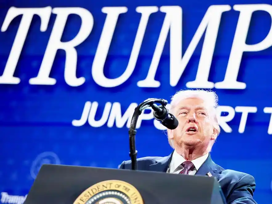 Trump ordenó reabrir el espacio aéreo de Venezuela y habilitó el regreso de vuelos tras meses de restricciones