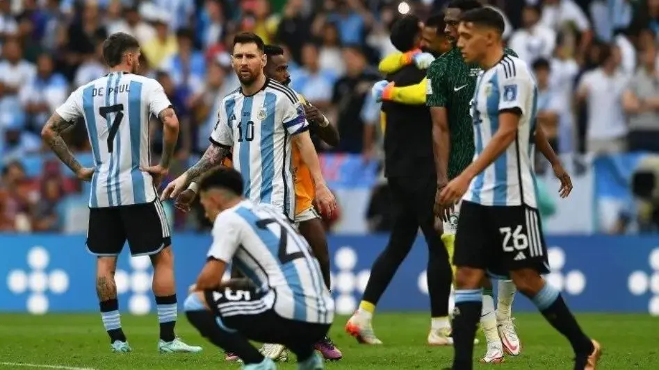 Argentina perdió 2-1 ante Arabia Saudita en el debut