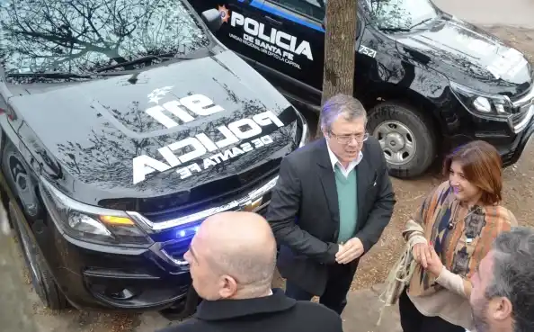 Nuevas camionetas policiales para Santo Tomé