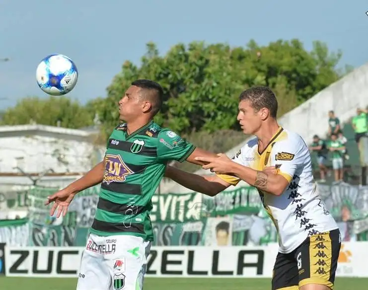 A Santamarina se le escapó la victoria en los últimos minutos