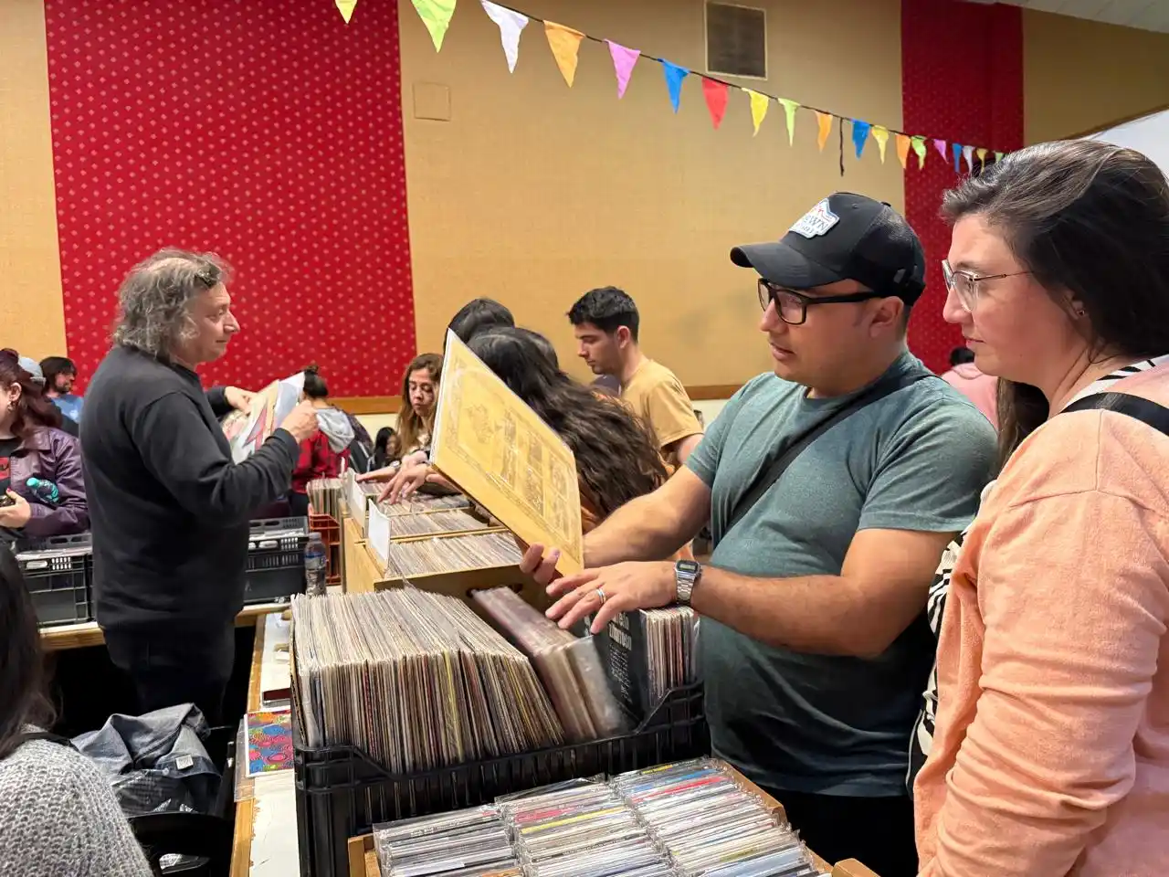 fiesta del libro usado 14-09-25 - 1