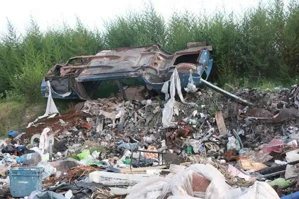 Vecinos denunciaron un basural en 1º de Mayo al Norte