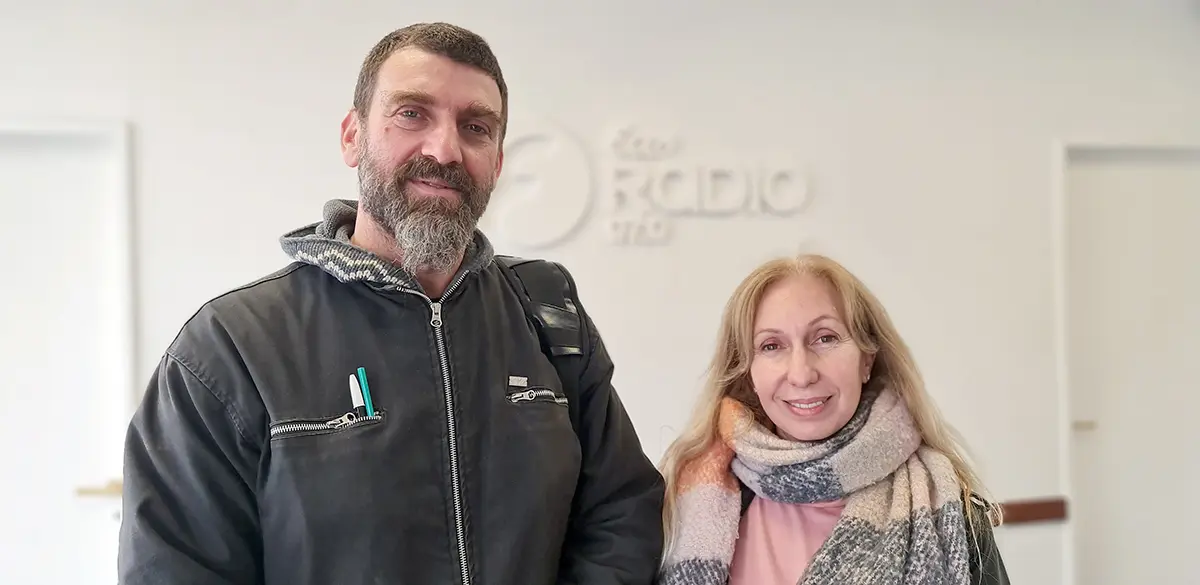 Pablo Gelves, candidato a secretario Gremial, y Analía López, necochense y candidata a secretaria Adjunta, van por la Lista Naranja en la elección de casineros