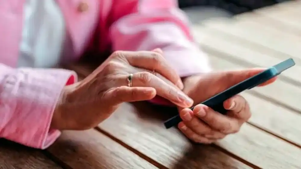 Advierten sobre las estafas por celulares. (pexels.com / shvets production)