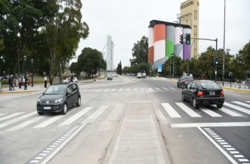 Intentan prohibir el estacionamiento en un sector de la avenida de la Costa