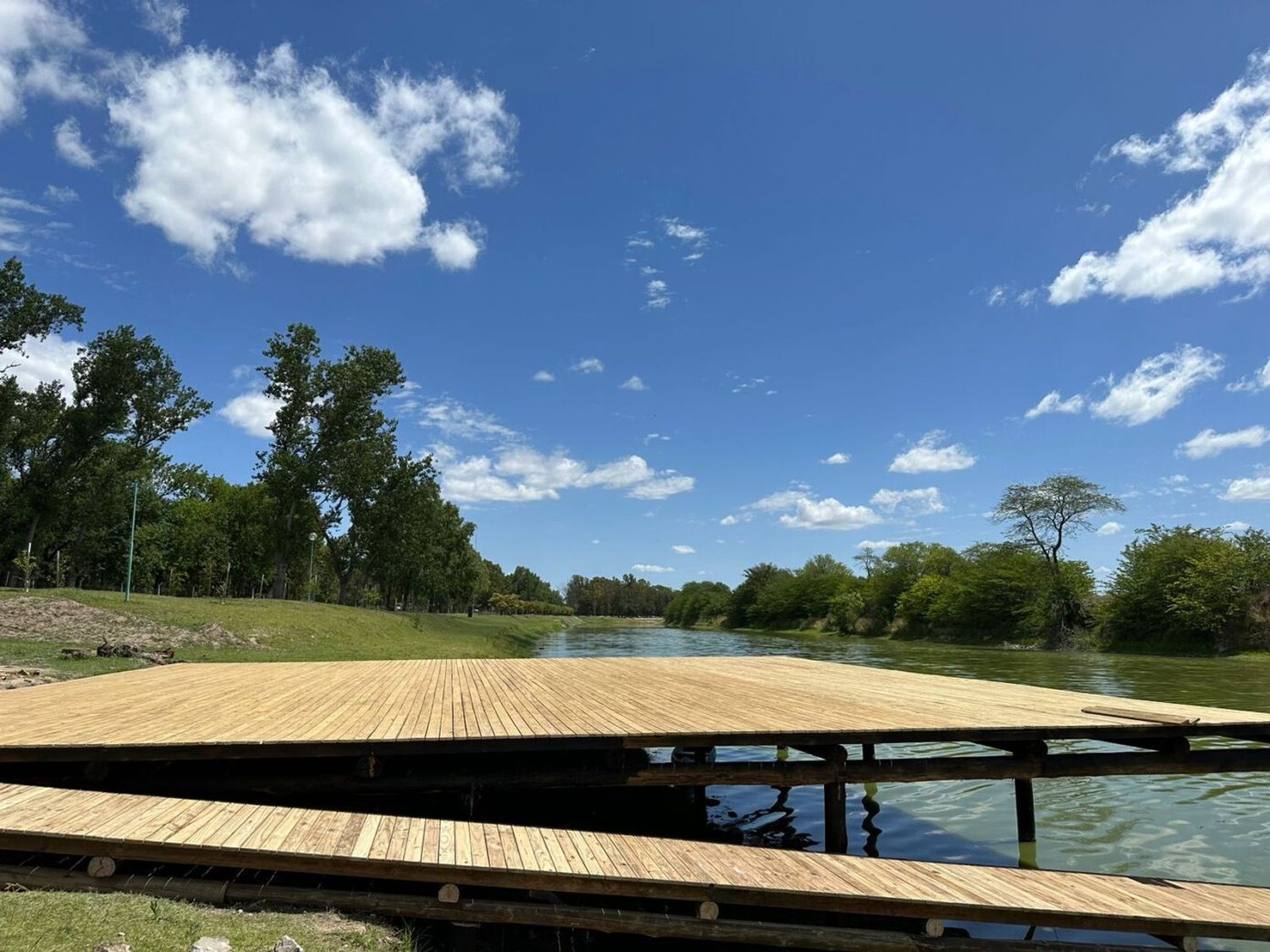 El muelle de General Belgrano sobre el Rio Salado