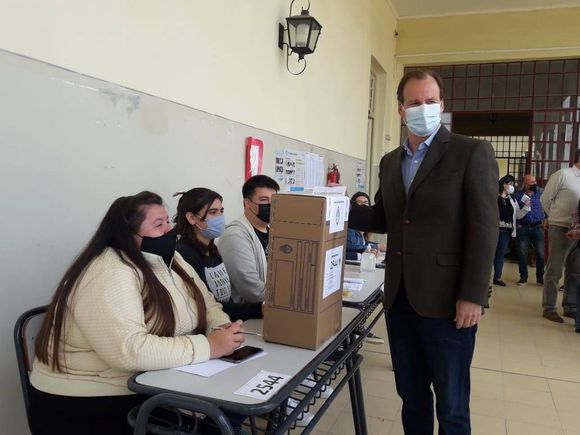 El Gobernador Bordet  votó en Concordia