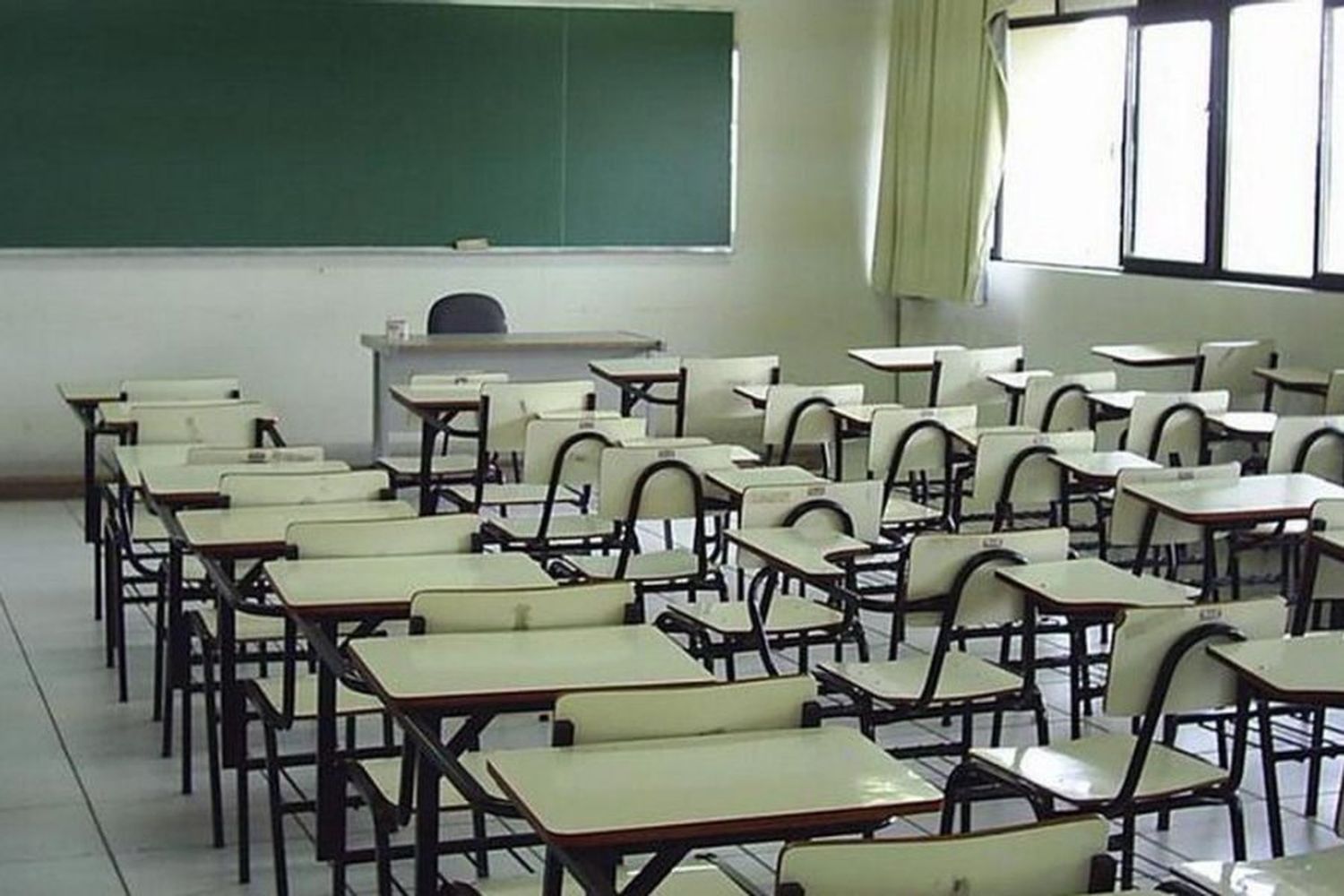 Paritaria docente: “Estamos ofreciendo completar un 43,4 % para que las clases empiecen el lunes”