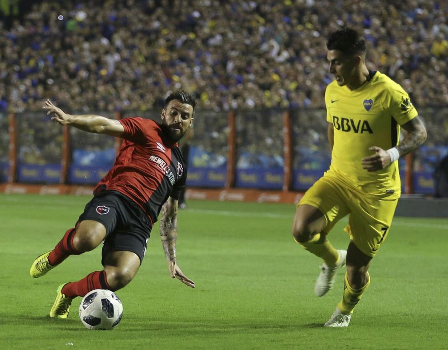 De la mano de Pavón, Boca recuperó aire en la punta