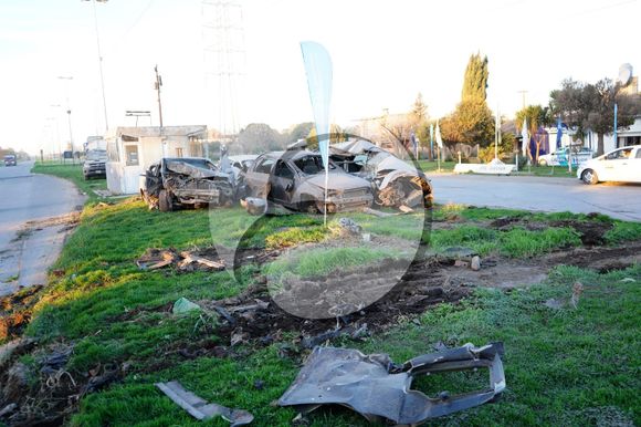 Retiran vehículos secuestrados frente a Policía Vial Quequén
