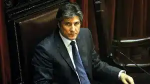 Tras pedir que Boudou se tome licencia, legisladores se retiraron del Senado