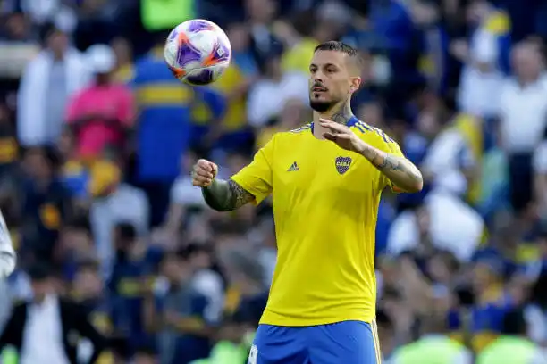 Cuatro fechas de suspensión a Benedetto y tres a Alcaraz