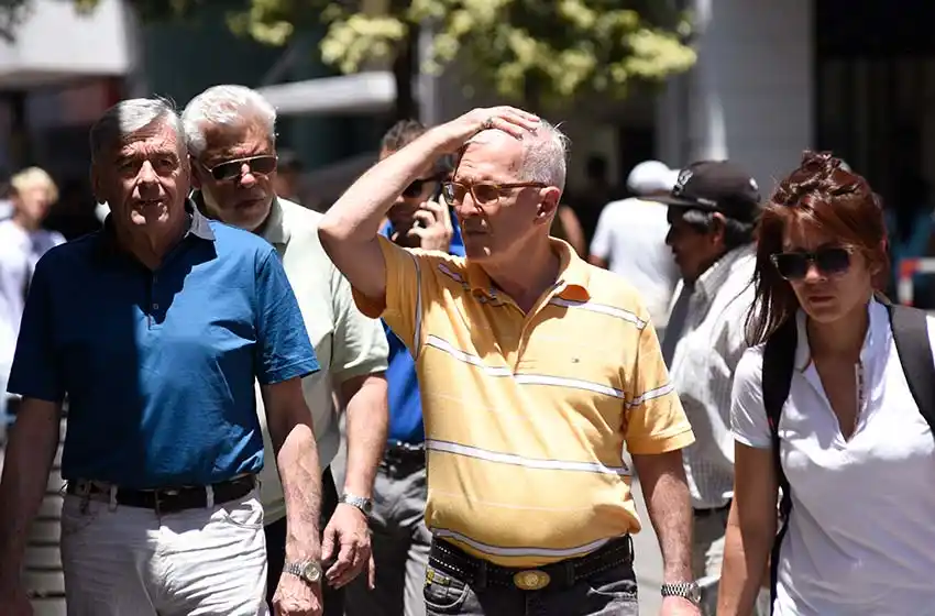 Ola de calor y promesas de una lluvia que no llega