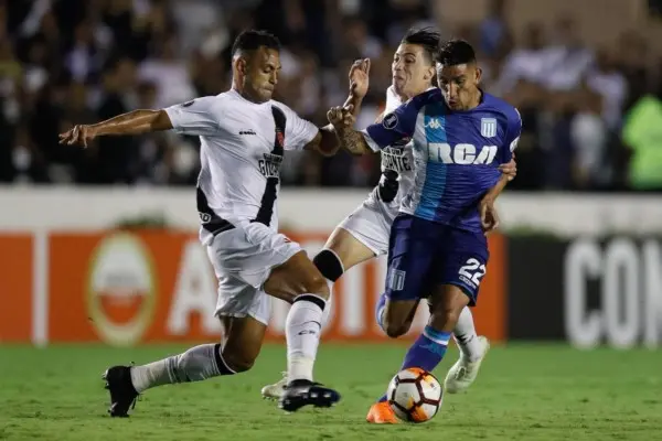 A Racing le sabotearon el triunfo pero no la clasificación