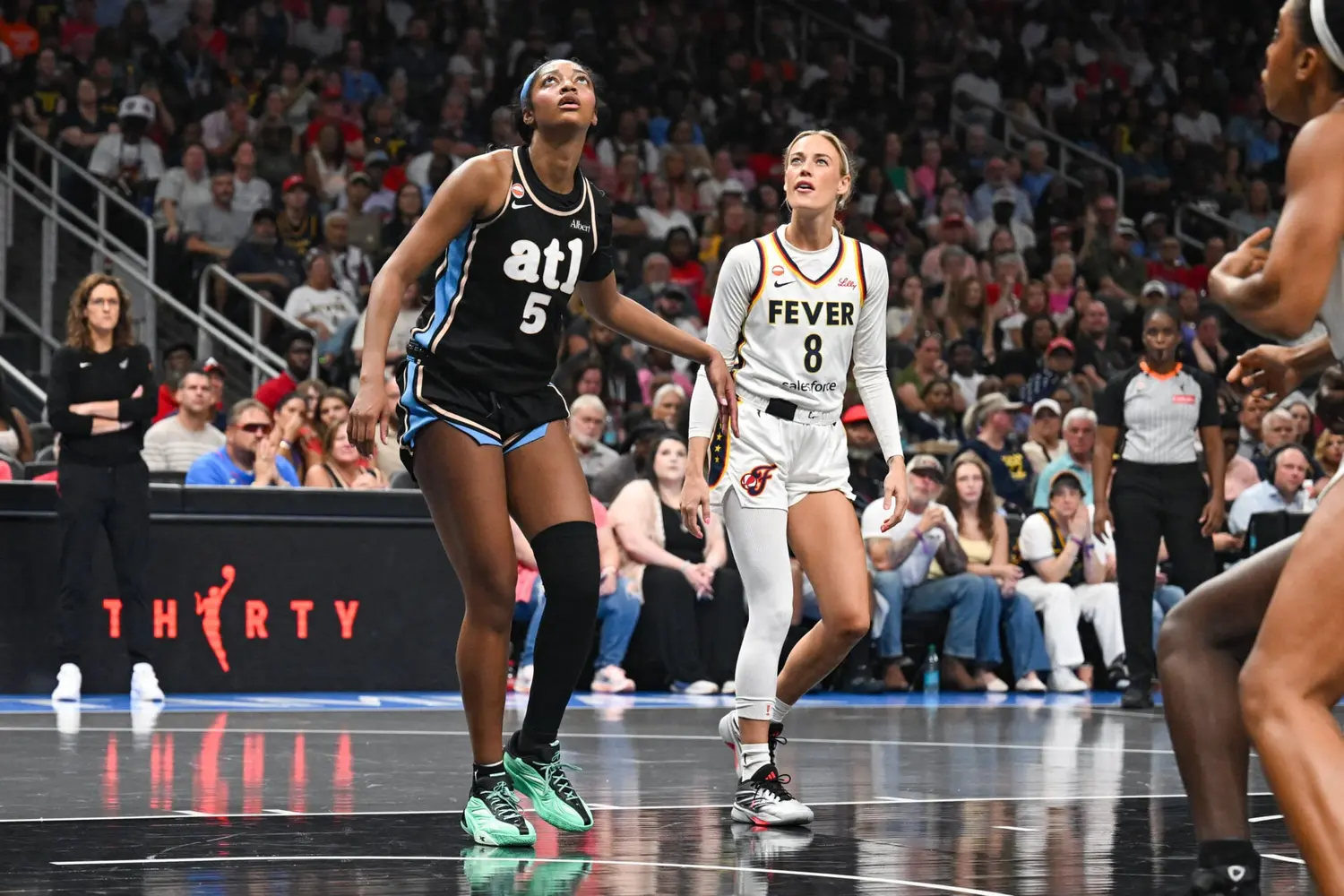 Sophie Cunningham defendió a Angel Reese tras las críticas por su actitud en la WNBA