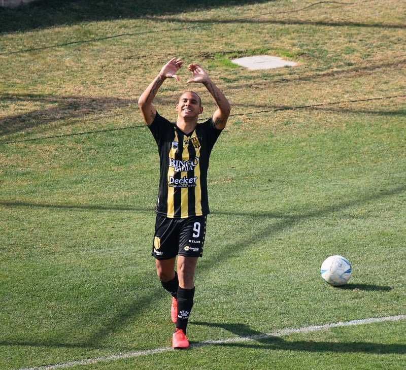 Ledesma regresó y anotó para el triunfo de Olimpo