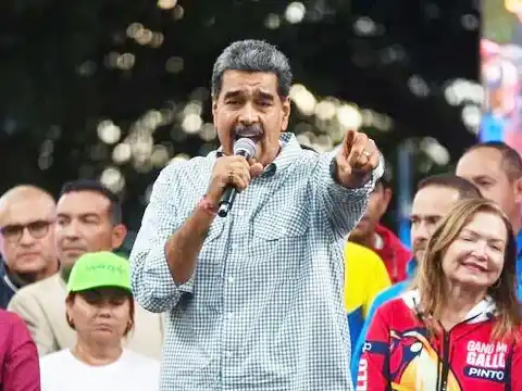 Maduro llama a venezolanos a acompañarlo en su juramento el 10 de enero