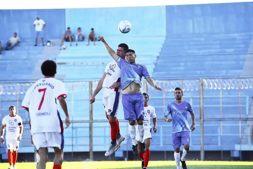 Sol de América y 1.o de Mayo abren el Torneo Regional Amateur