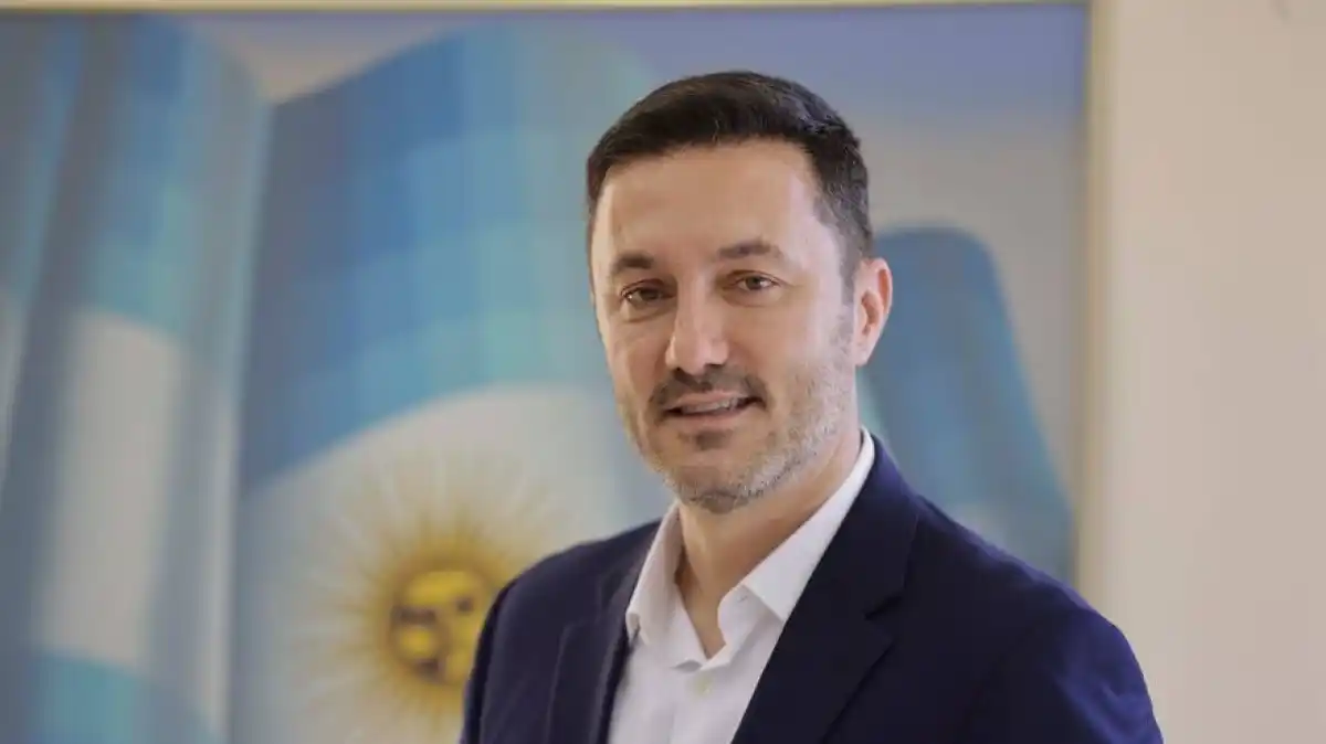 Petri en el centro de las críticas por el comunicado que llamó Falklands a las Malvinas.