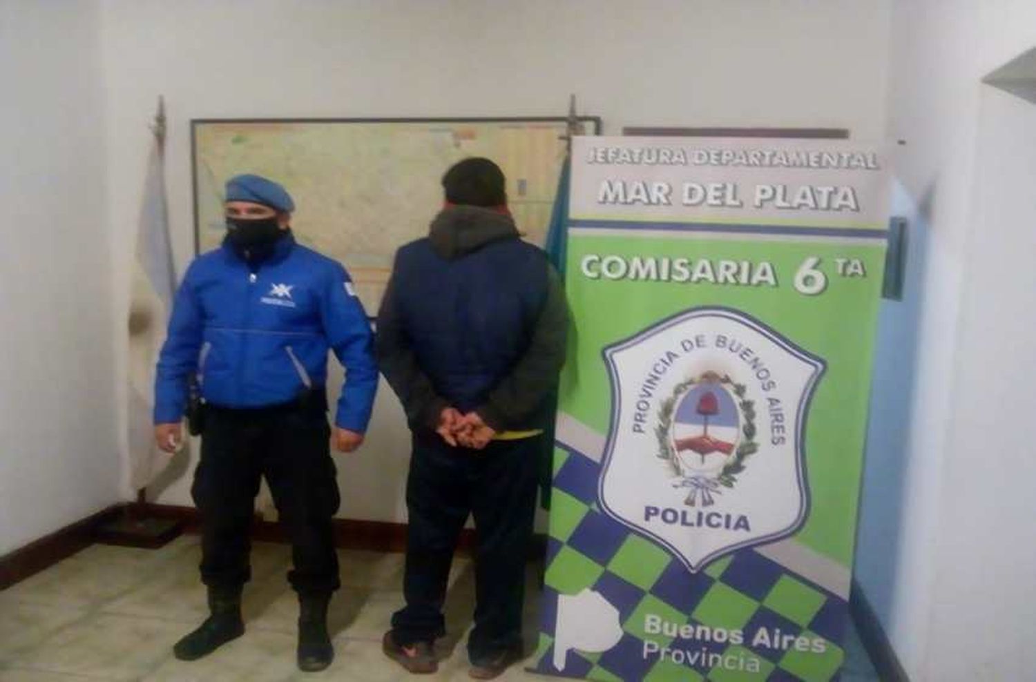 Buscaba a su expareja e intento dispararle a dos personas: fue detenido