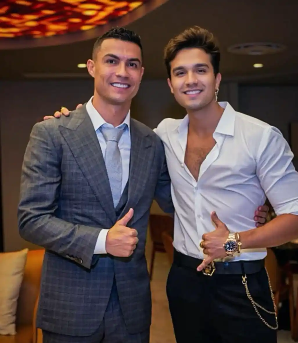 Cristiano Ronaldo regala un Rolex y se vuelve viral