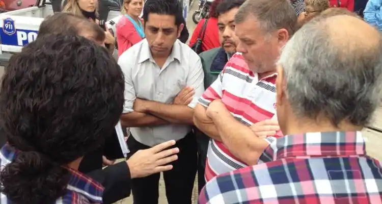 Tras hablar con el gerente del Banco Provincia, sindicalistas fueron al municipio