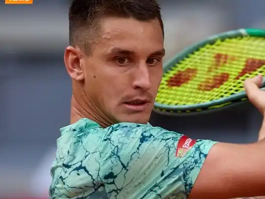 El "Brujo" Ugo Carabelli eliminado en los cuartos de final del ATP 500 de Hamburgo. Foto: ESPN TENNIS