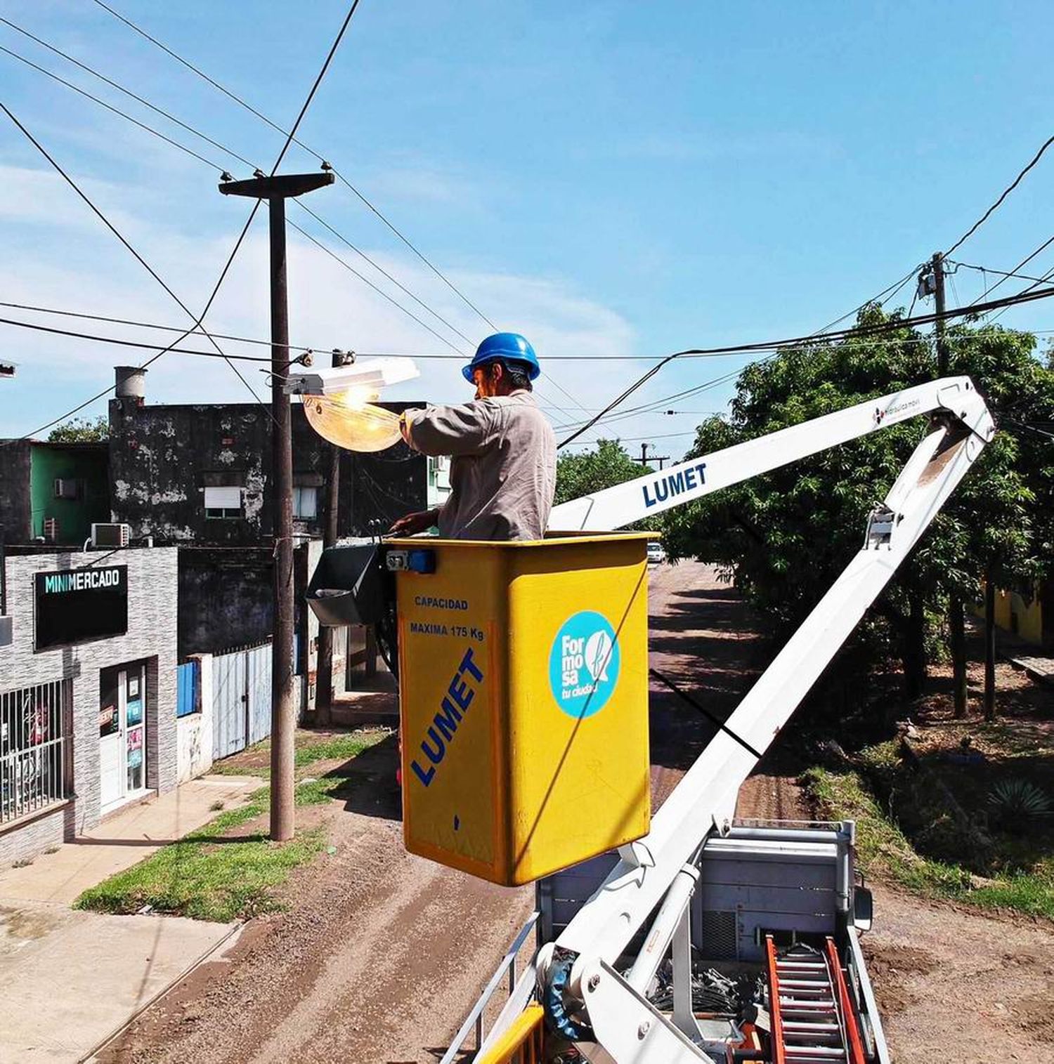 Optimización del alumbrado 
público en varios barrios