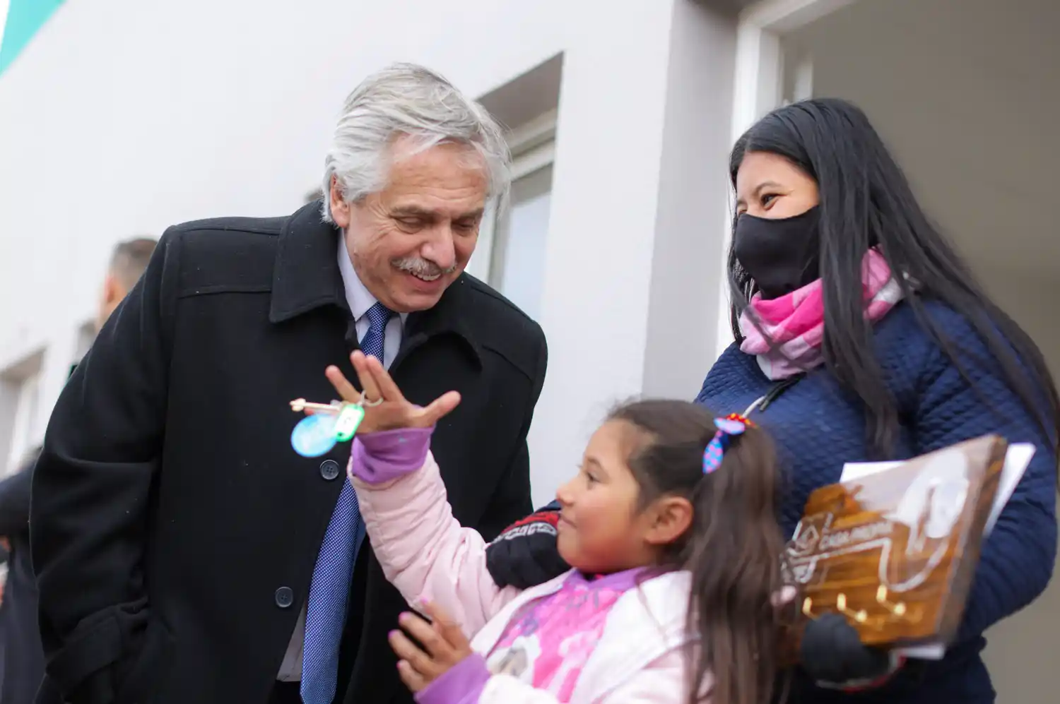 El Presidente entregó viviendas en Ensenada.
