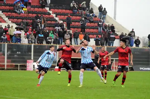 Juventud ganó en Pergamino y festejó el cierre de un duro torneo