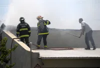 Un incendió afectó un galpón de Italia al 1300