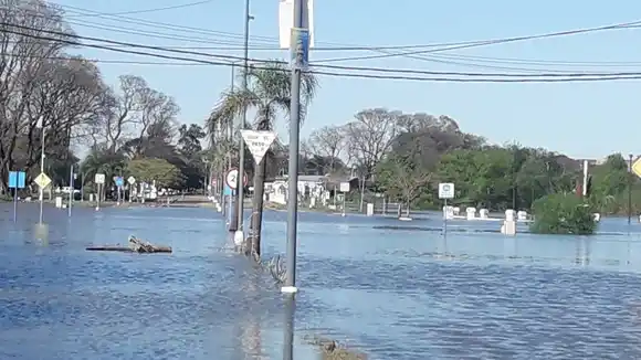 Refuerzan las acciones de contención en la zona inundada y los centros de evacuados