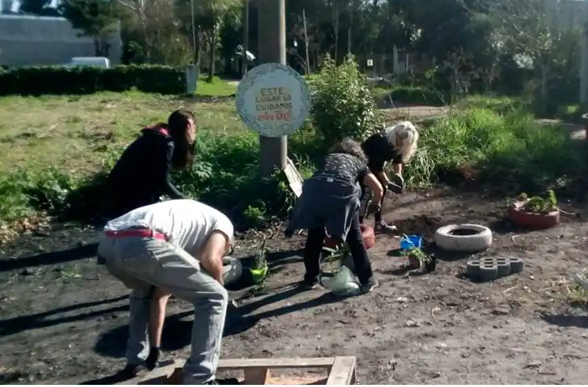 Microbasurales en el barrio el Jardín de Peralta Ramos: "Ensuciamos nuestra propia casa"