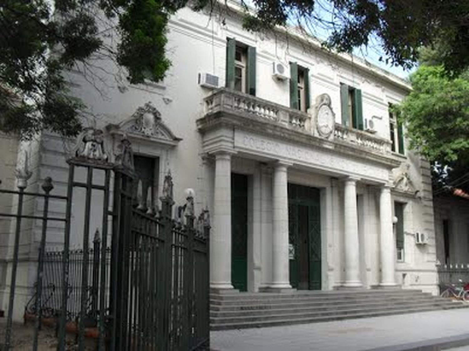 Feroz pelea entre alumnos de la escuela Victoriano Montes