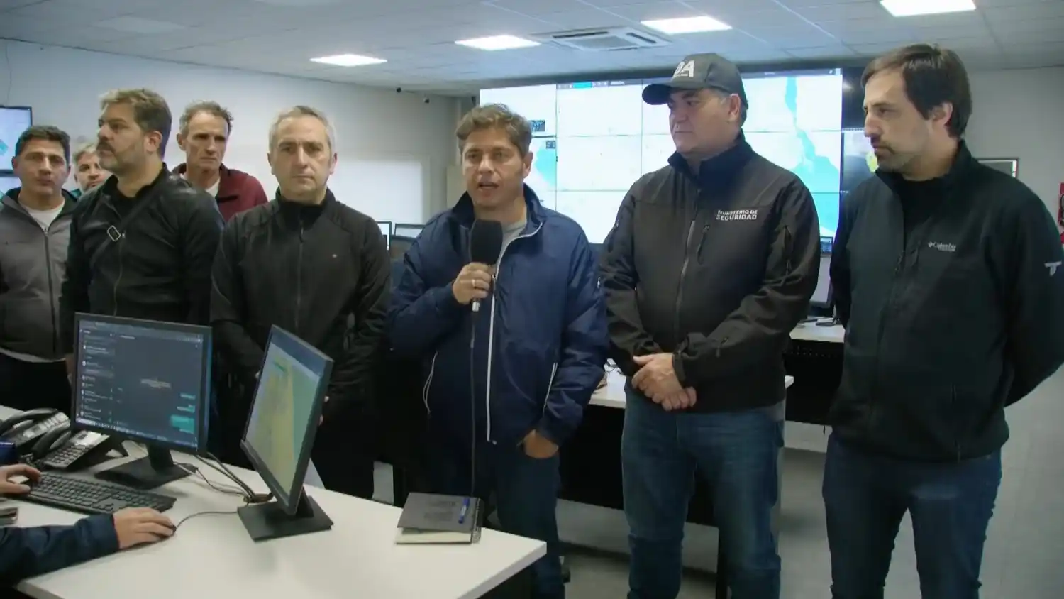 Kicillof: “Pedimos muchísima precaución, la situación crítica se extenderá al menos hasta esta noche”