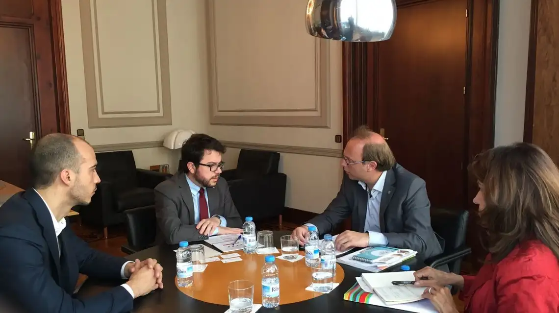 Saglione debatió junto a alcaldes y autoridades de las principales ciudades del mundo