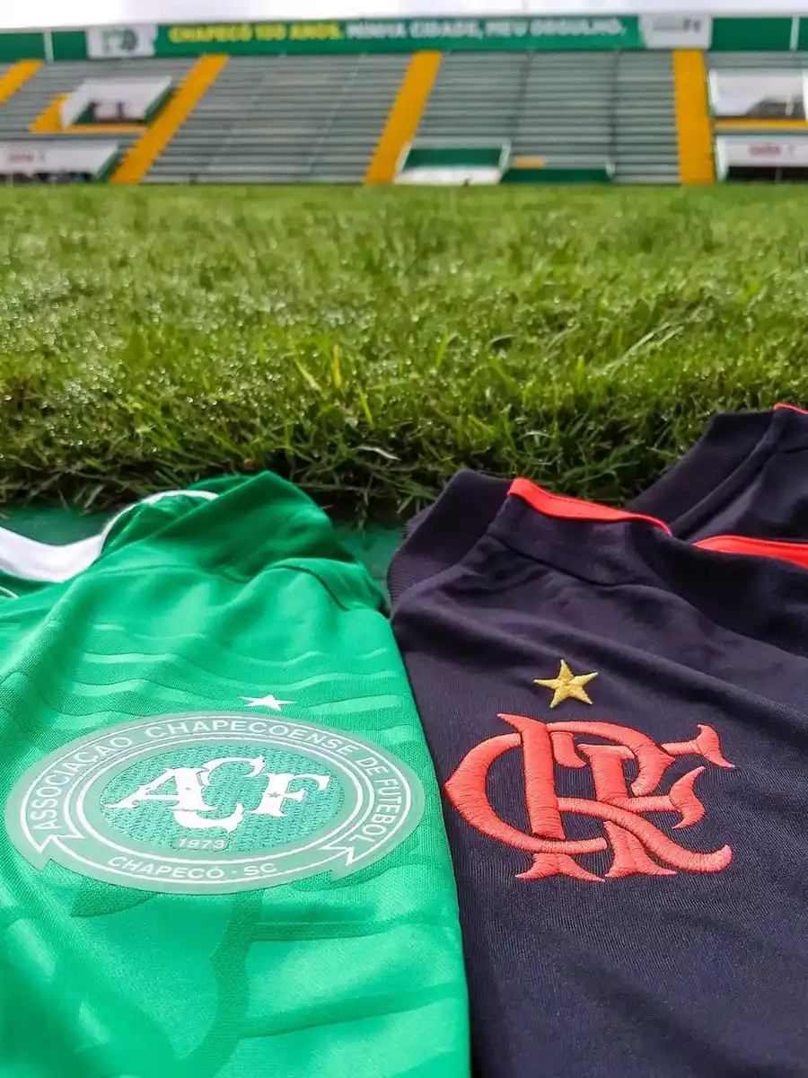 Chapecoense se solidarizó con el Flamengo por el trágico incendio en su predio
