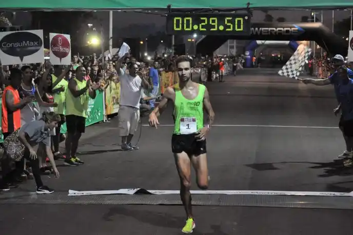 Federico Bruno, tetracampeón de la Maratón de Reyes