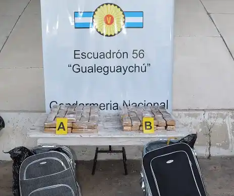 Gendarmería secuestró 50 kilos de marihuana ocultos en valijas 