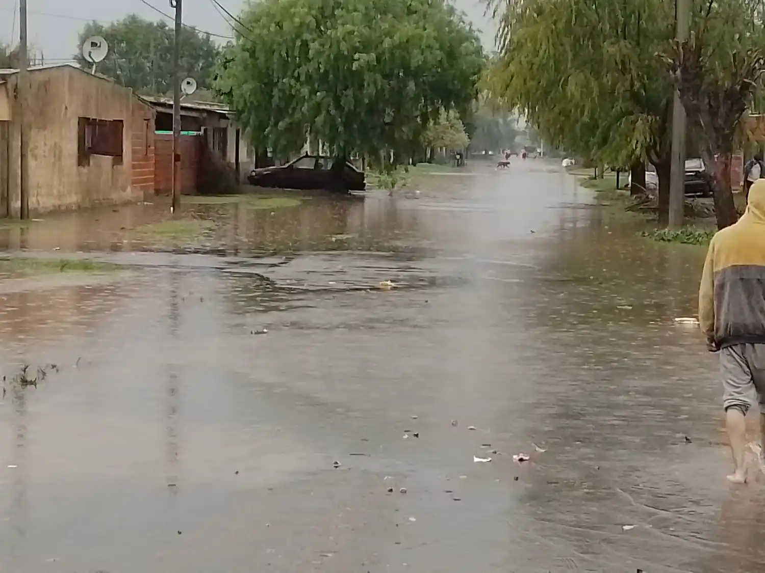 Rige alerta meteorológica por lluvias intensas y ráfagas