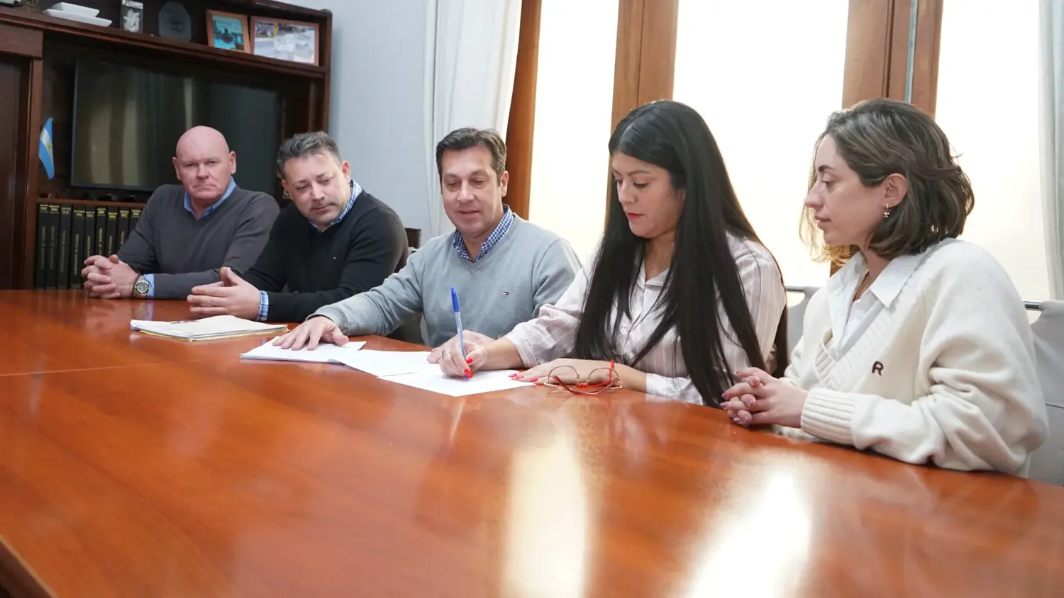 El municipio y el Colegio de Martilleros firman un convenio