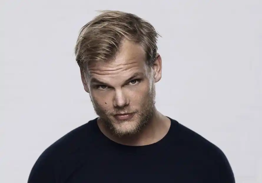 Murió a los 28 años el DJ sueco Avicii