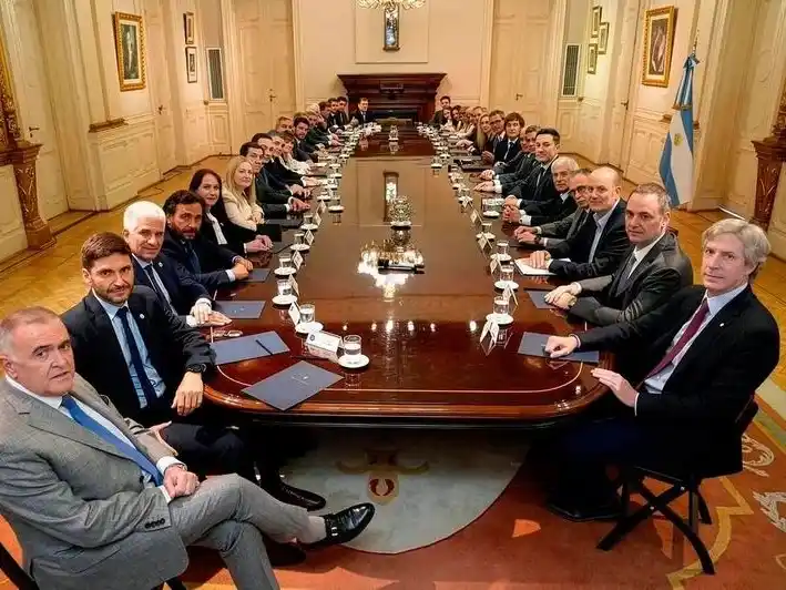 Transferencias a provincias: el regreso del
billetero como eje de la gobernabilidad en 2025