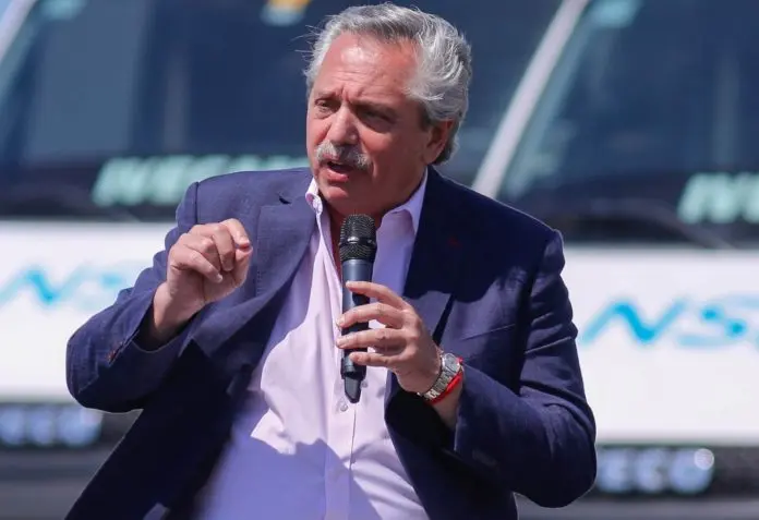 Fernández: “Si no nos cuidamos, existe el riesgo de que todo vuelva a paralizarse”