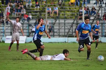 Con goles de Fornillo y Pereyra Juventud ganó 2 a 0 en San Luís 